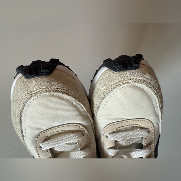 Nike lifestyle waffle dust Cream and Black casual Running Shoes 7.5 - Picture 10 of 12